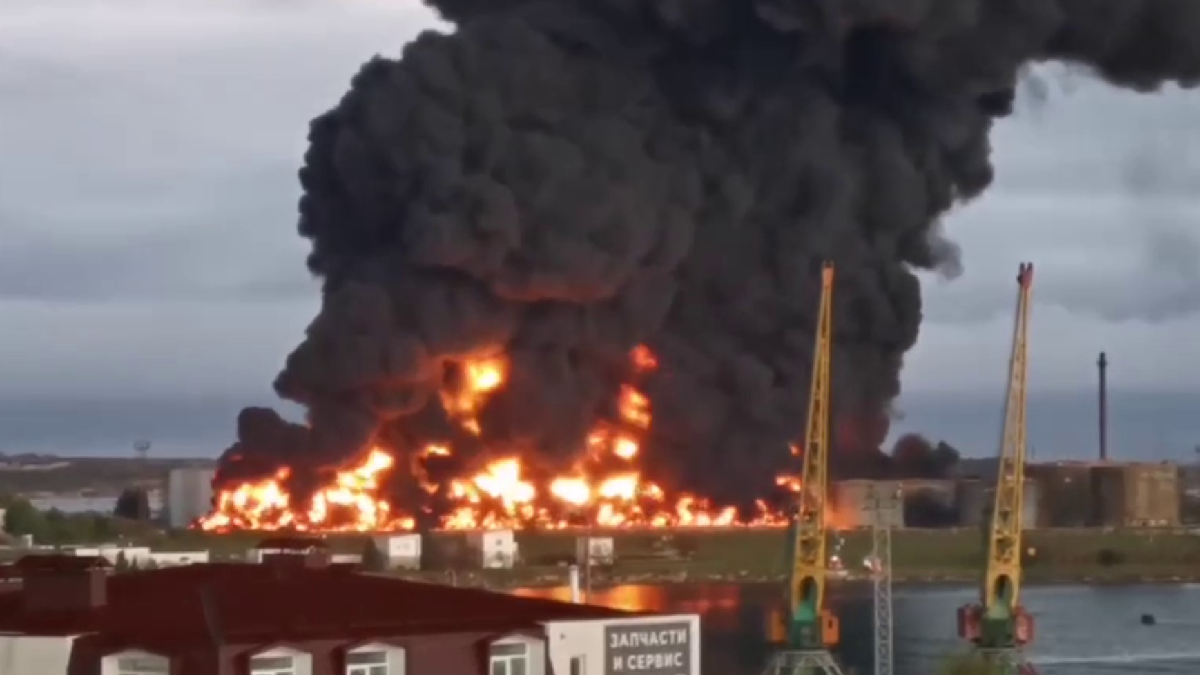 Які наслідки для росіян від пожежі на нафтобазі в окупованому Севастополі. Думка експерта